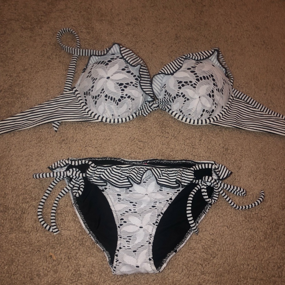 VS PUSH-UP BLACK & WHITE BIKINI